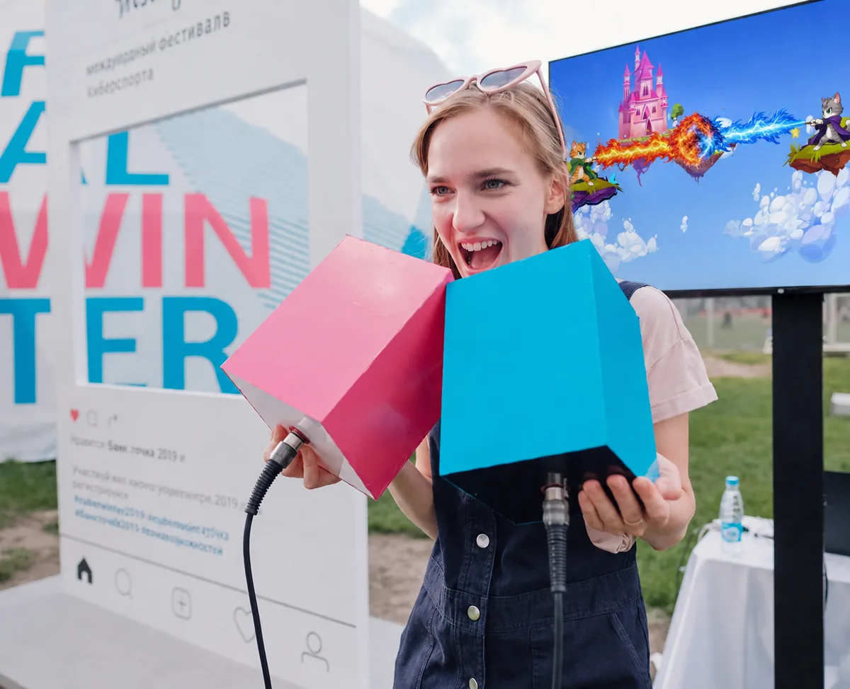 girl playing loud game