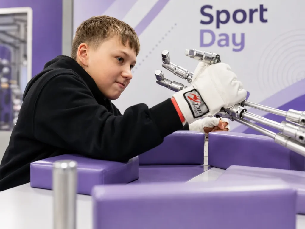 Arm wrestling with robot